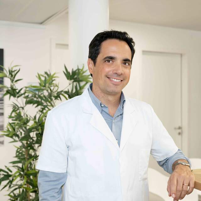 Dr Pau Mota